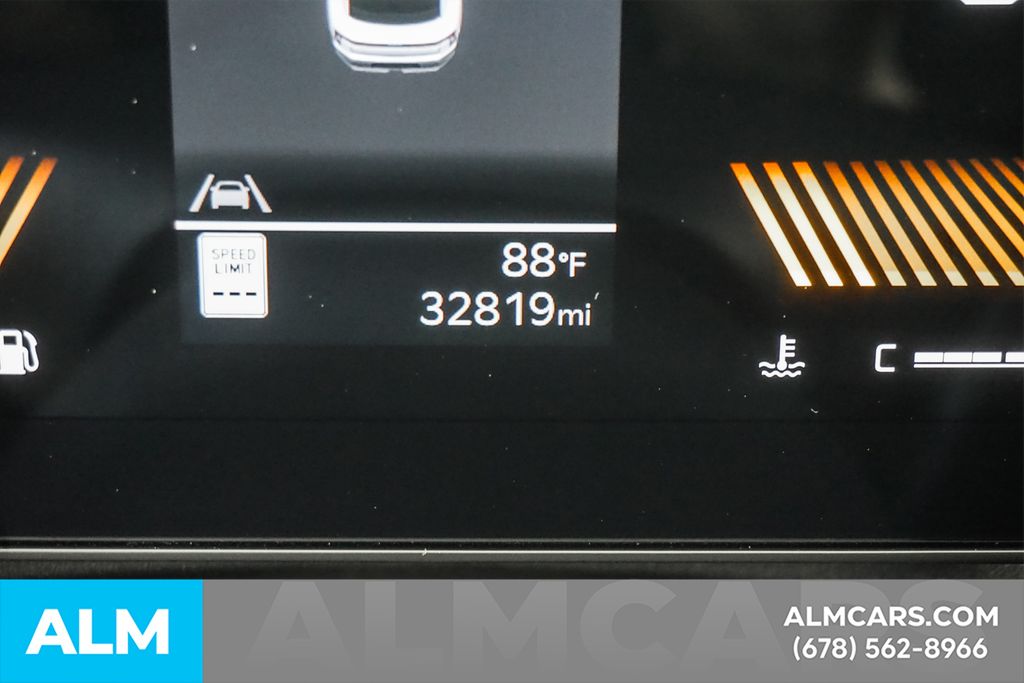 Used 2025 White Kia LXS image 56