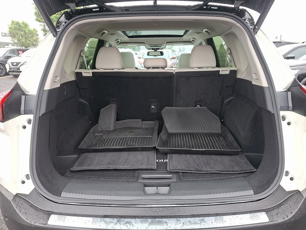 2023 Nissan Rogue SL 30