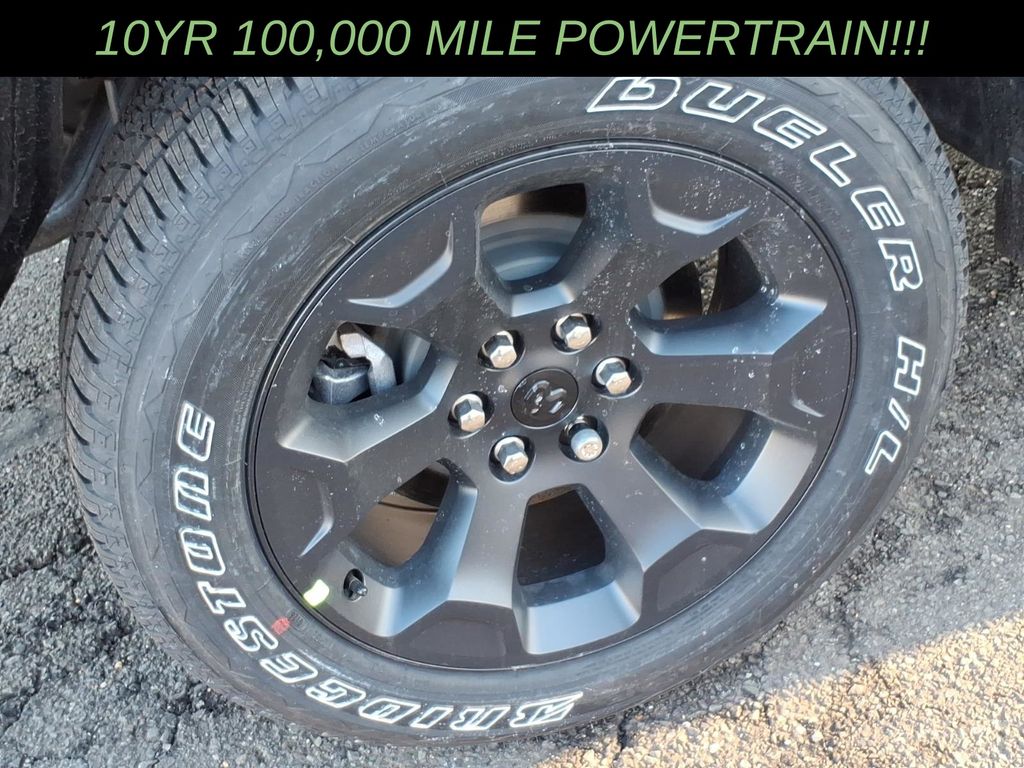 View vehicle photo 7