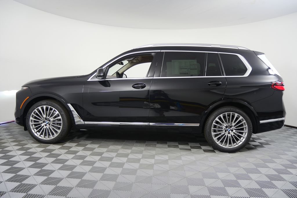 Thumbnail: 2026 BMW X7 - 6