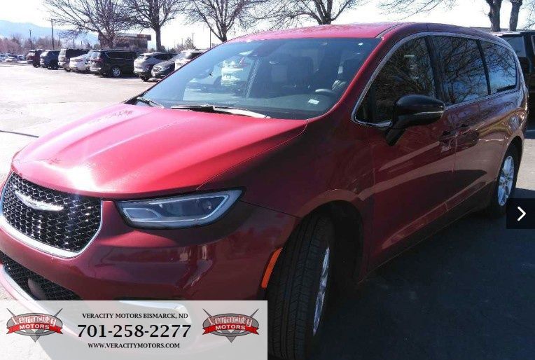 Red Hot Pearlcoat 2025 Chrysler Pacifica Minivan Front-Wheel Drive 9-Speed Automatic
