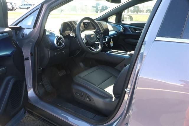 Thumbnail: 2026 Chevrolet Equinox - 13