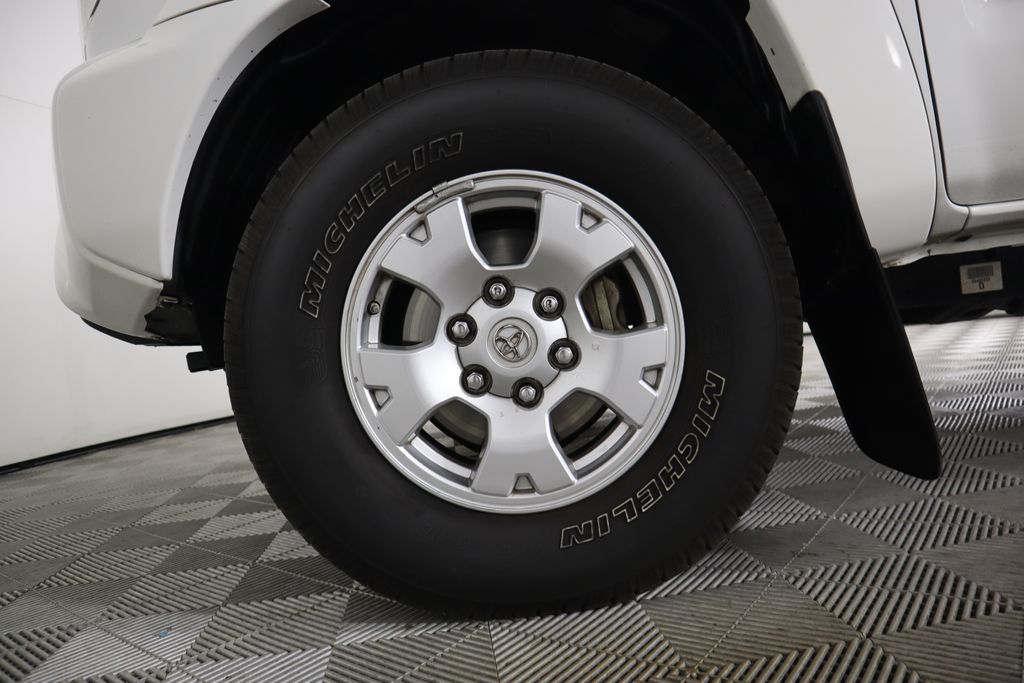 2012 Toyota Tacoma PreRunner 29