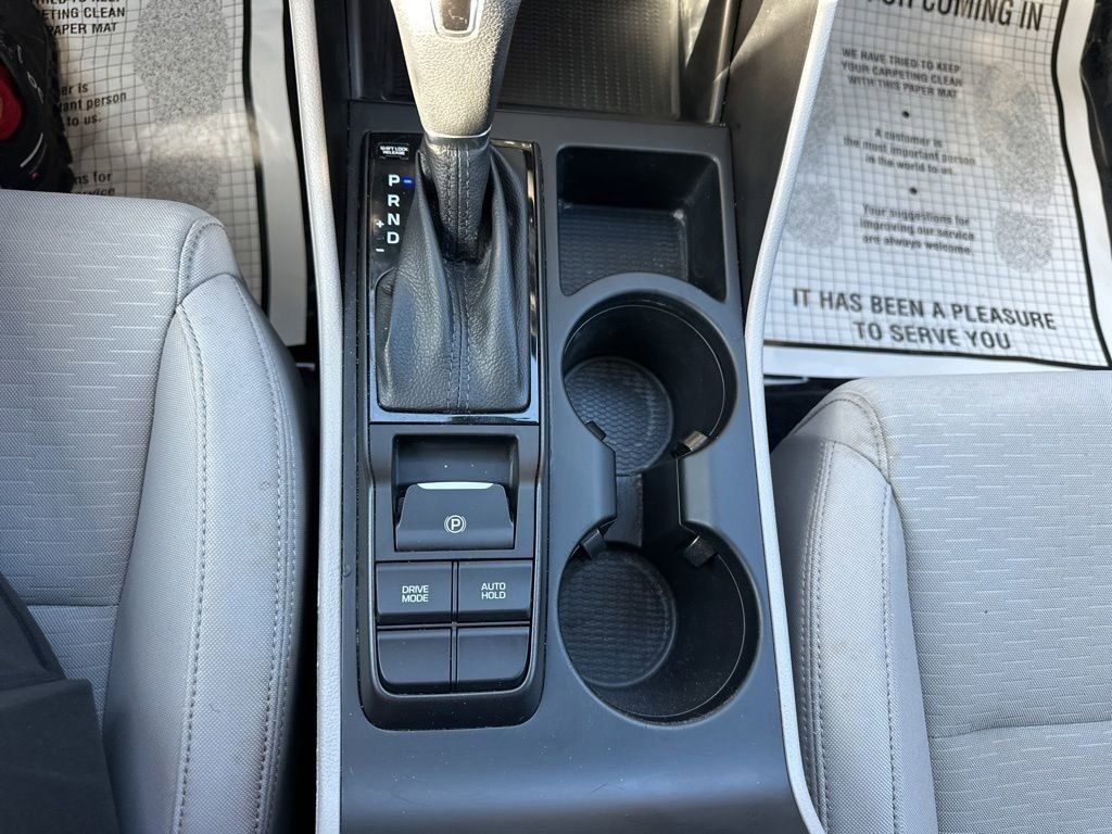 2021 White Cream Hyundai Tucson Value FWD SUV