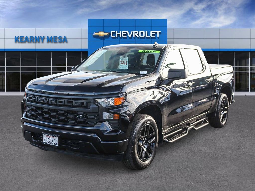 View vehicle photo 3