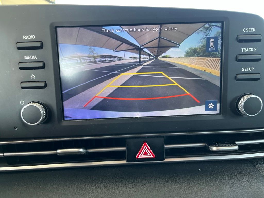 Thumbnail: 2023 Hyundai Elantra - 19