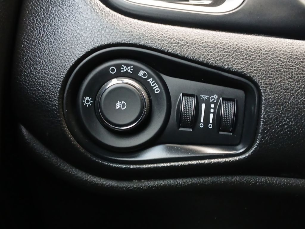 Used Car 2018 Jeep Renegade  Latitude For Sale Under $10,000 In Austin, Texas