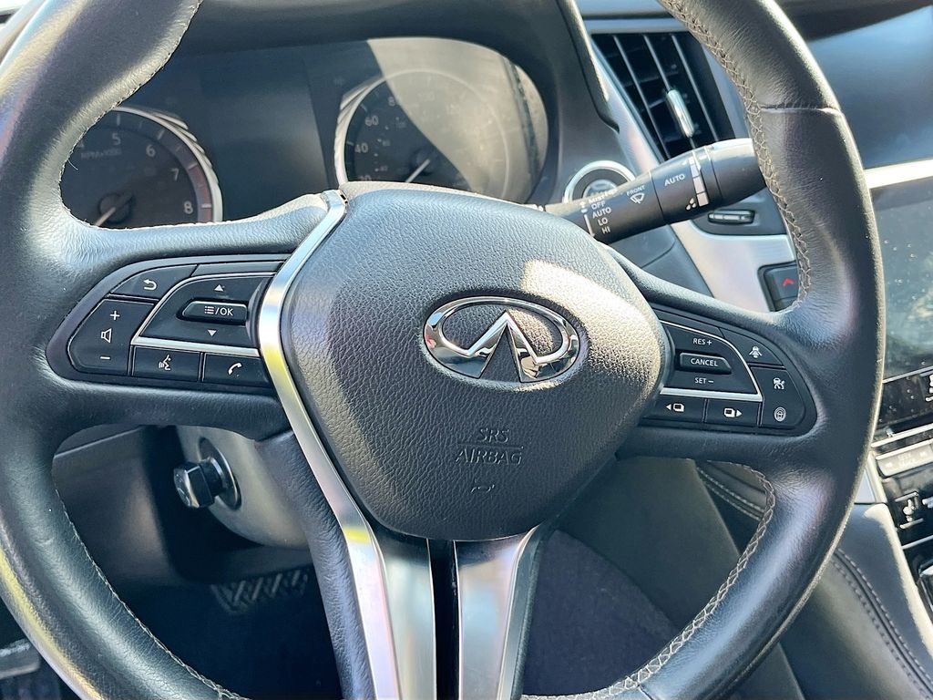 Used 2022 Gray INFINITI LUXE image 11