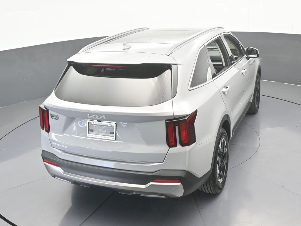 Used 2025 Wolf Gray Kia S image 55