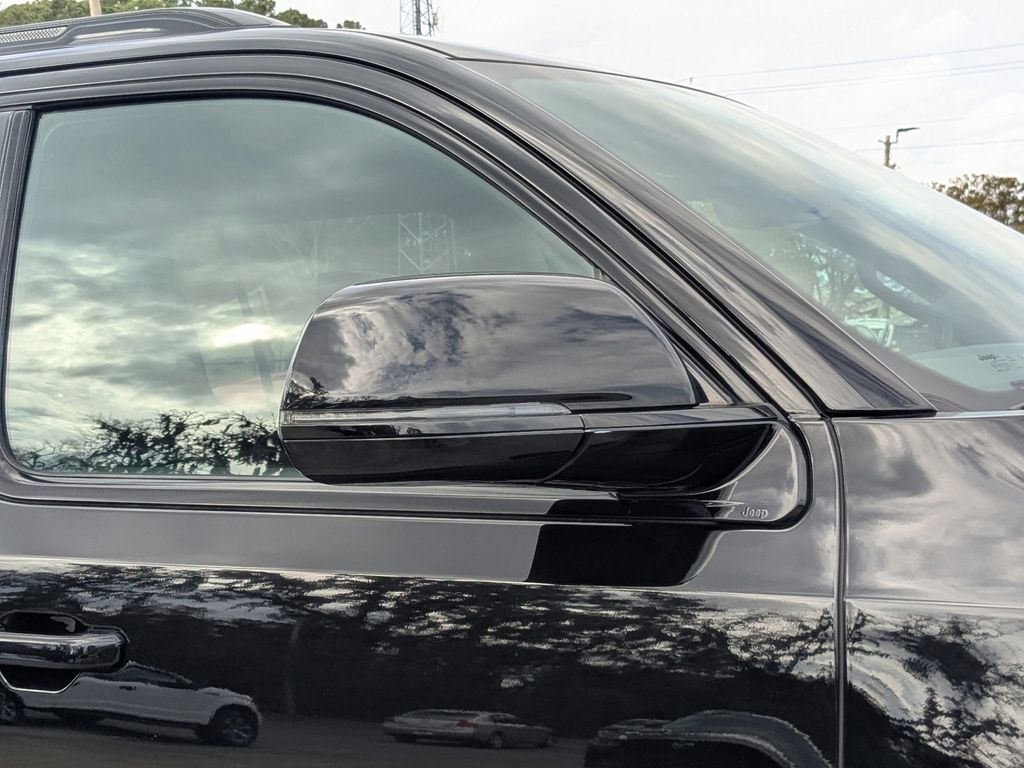 2023 Jeep Wagoneer Series II Carbide 4x4