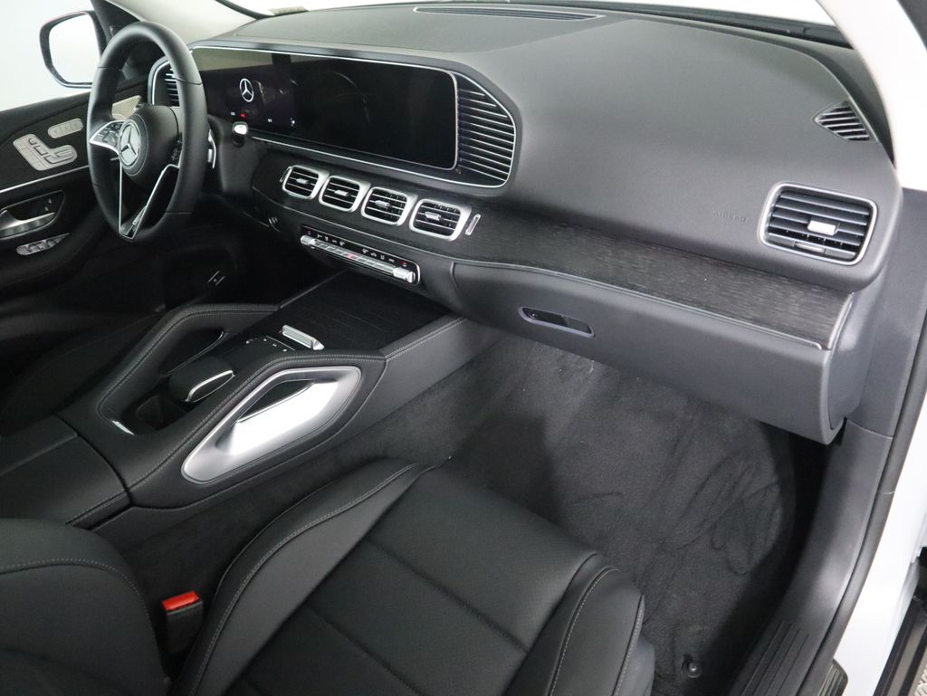 Thumbnail: 2026 Mercedes-Benz GLE - 19