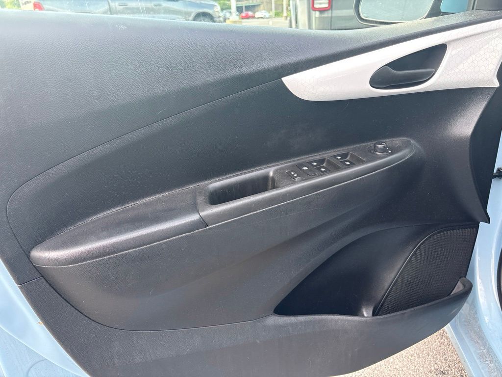 2016 Chevrolet Spark — photo 6