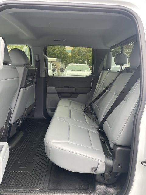 2025 Ford F-450 Chassis XL