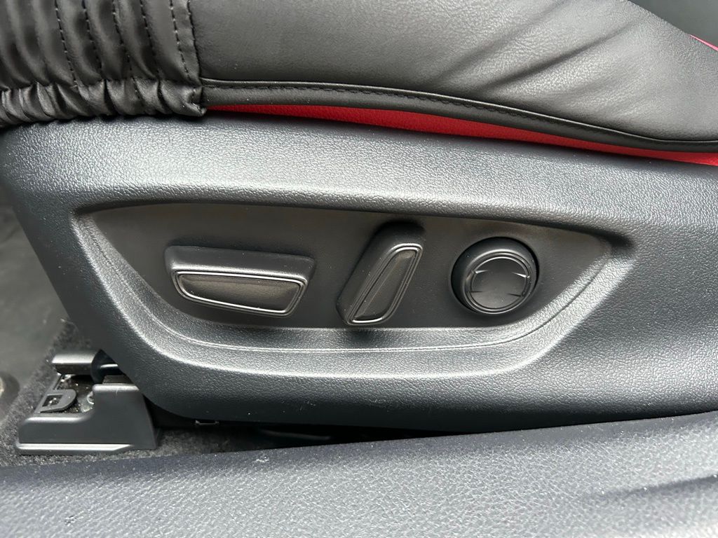 Thumbnail: 2025 Toyota Camry - 16