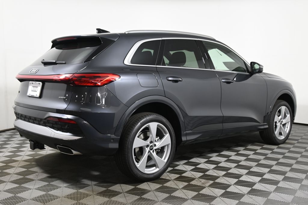 Thumbnail: 2025 Audi Q5 - 7