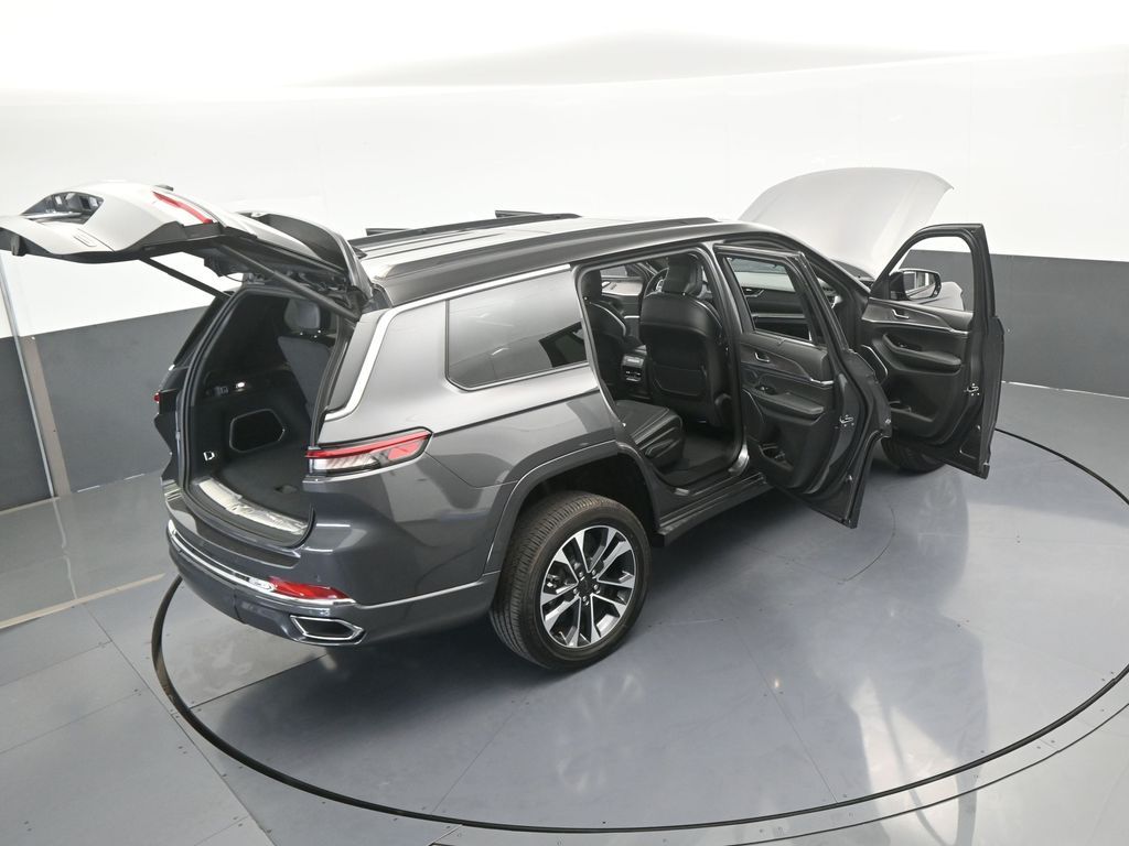 Used 2024 Baltic Gray Metallic Clearcoat Jeep Overland image 73