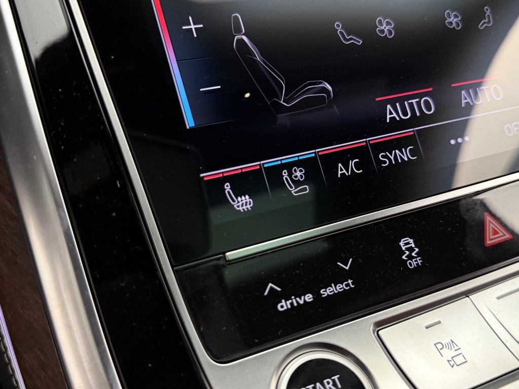 Thumbnail: 2026 Audi Q8 - 25