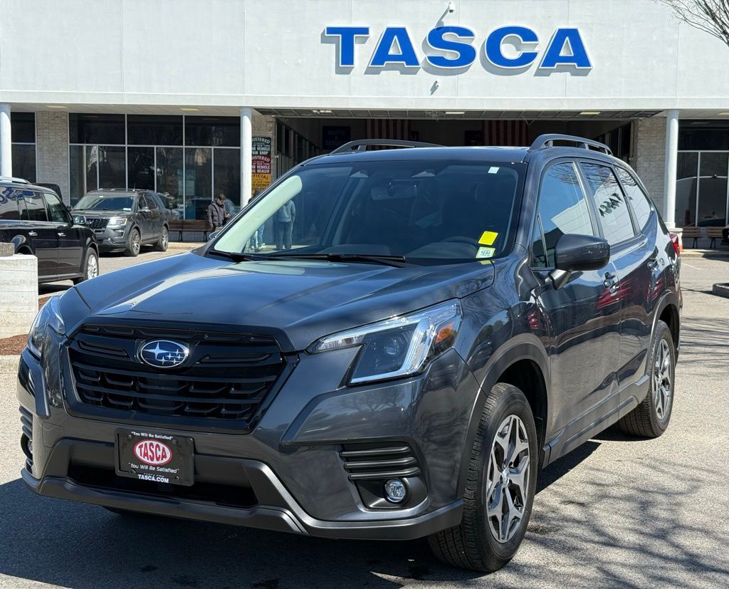 Magnetite Gray Metallic 2024 Subaru Forester Premium Crossover AWD SUV / Crossover All-Wheel Drive Continuously Variable Transmission