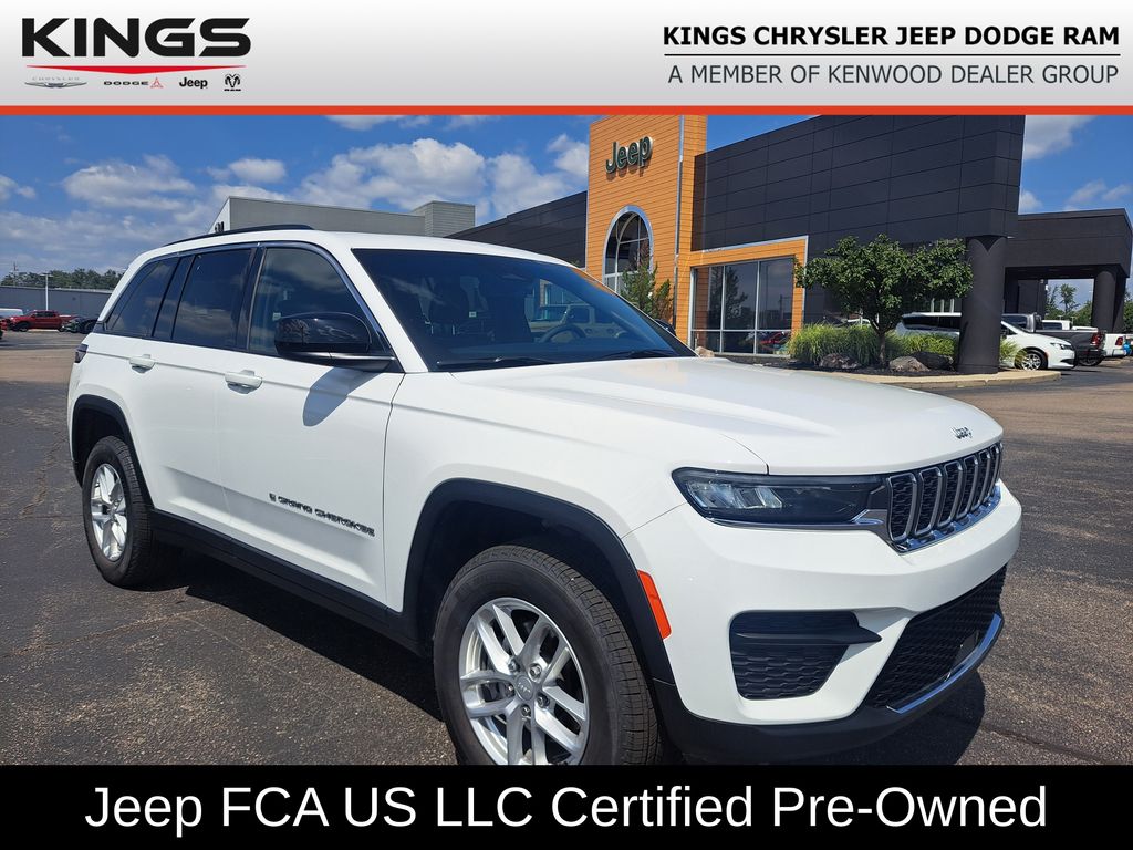 Bright White Clearcoat 2025 Jeep Grand Cherokee SUV / Crossover Four-Wheel Drive 8-Speed Automatic
