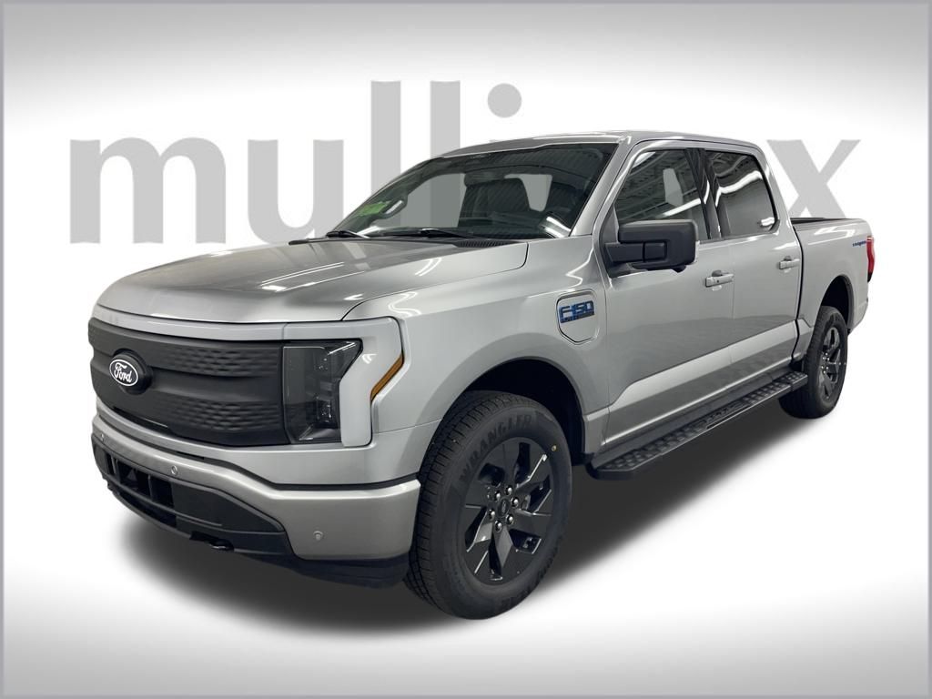 2025 Ford F-150 Lightning photo 6