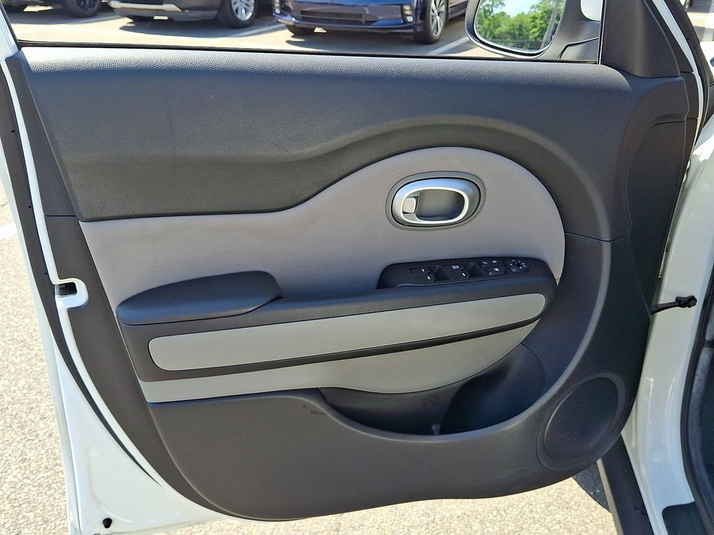 Thumbnail: 2016 Kia Soul - 13