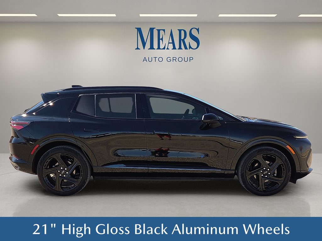 View vehicle photo 7