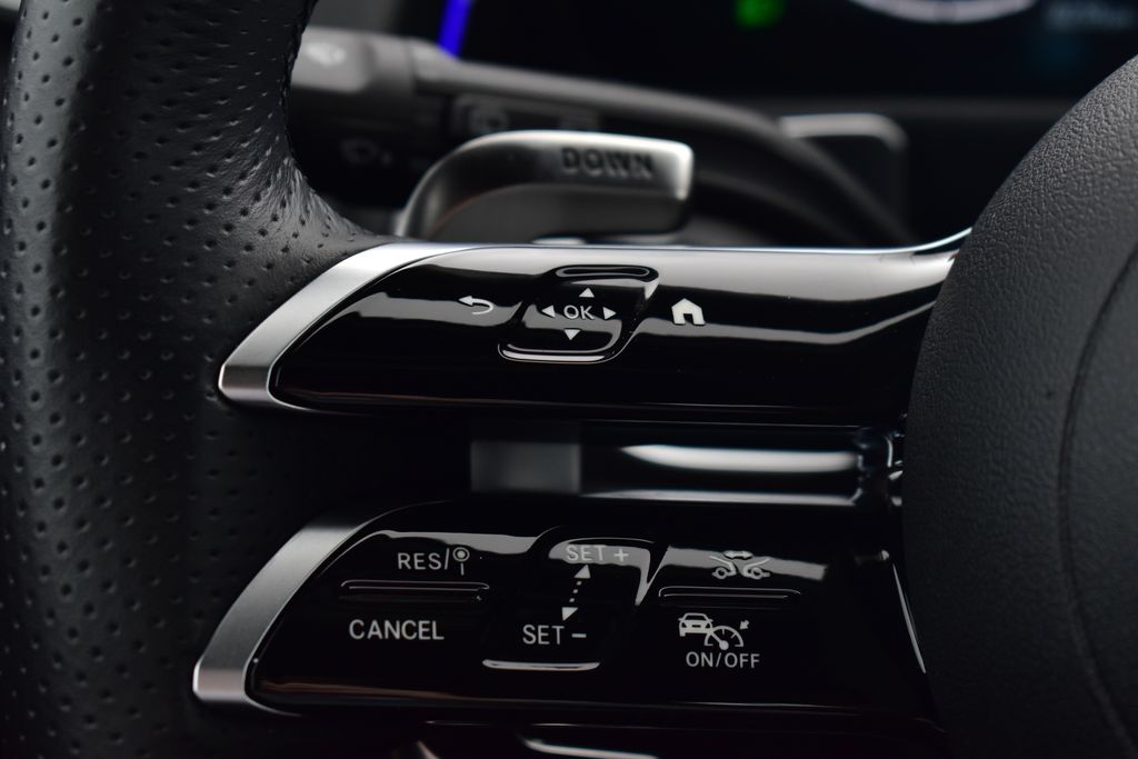 Thumbnail: 2025 Mercedes-Benz GLB - 17