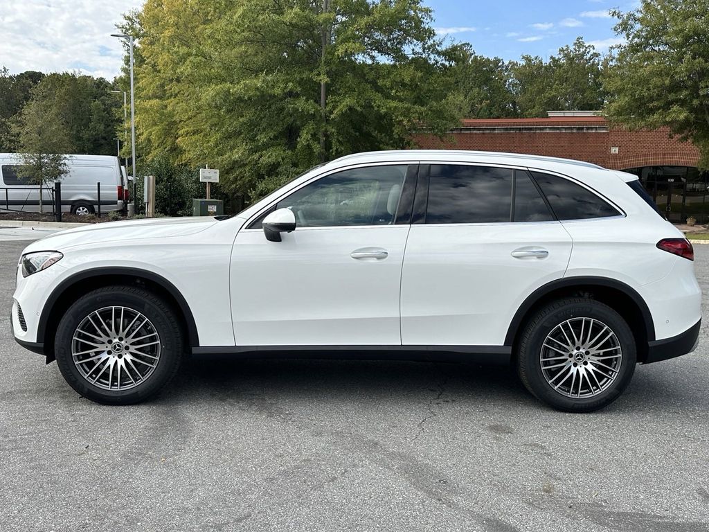 2025 Mercedes-Benz GLC GLC 300 5