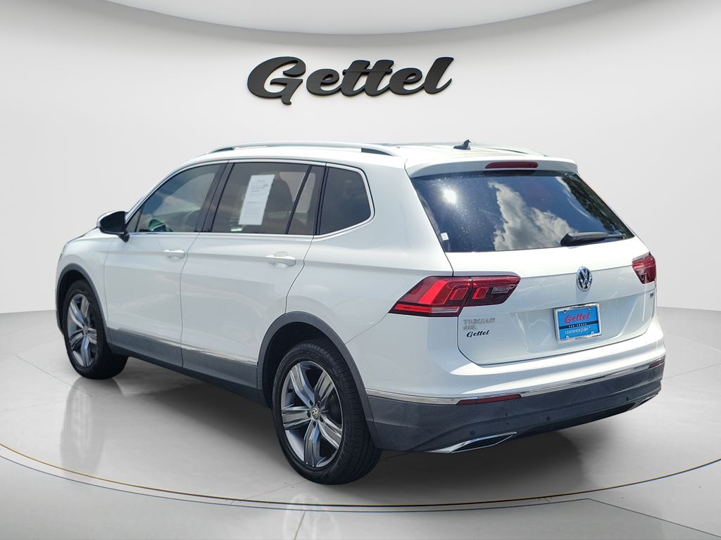 Used 2018 White Volkswagen 2.0T SEL Premium image 7
