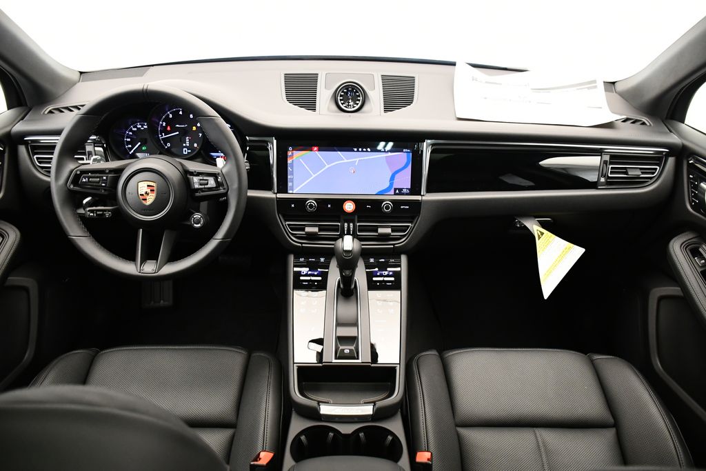 Thumbnail: 2026 Porsche Macan - 24