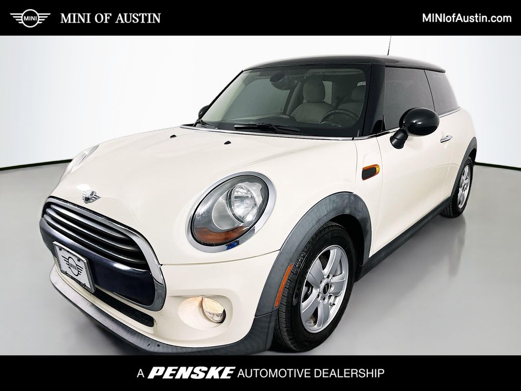 Pepper White 2016 MINI Cooper Hatchback Front-Wheel Drive 6-Speed Automatic