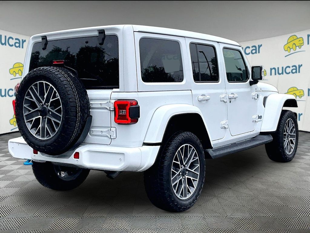 2024 Jeep Wrangler — photo 6