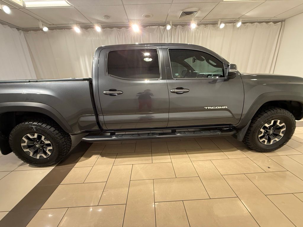 Thumbnail: 2020 Toyota Tacoma - 6