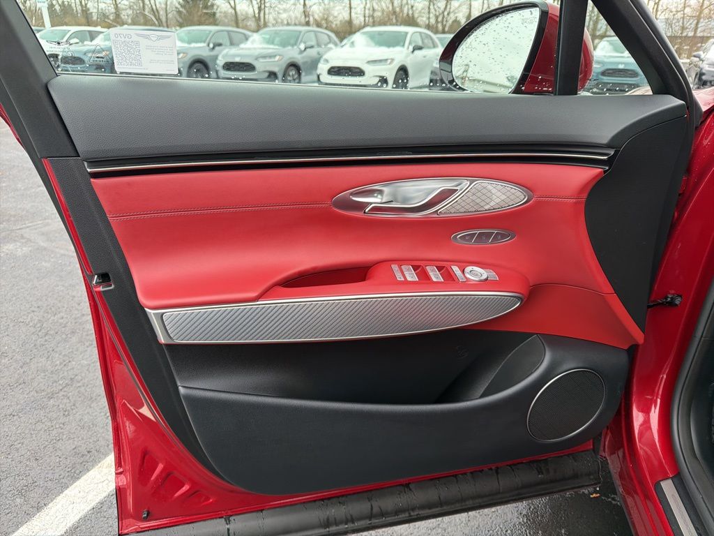 Thumbnail: 2025 Genesis GV70 - 19