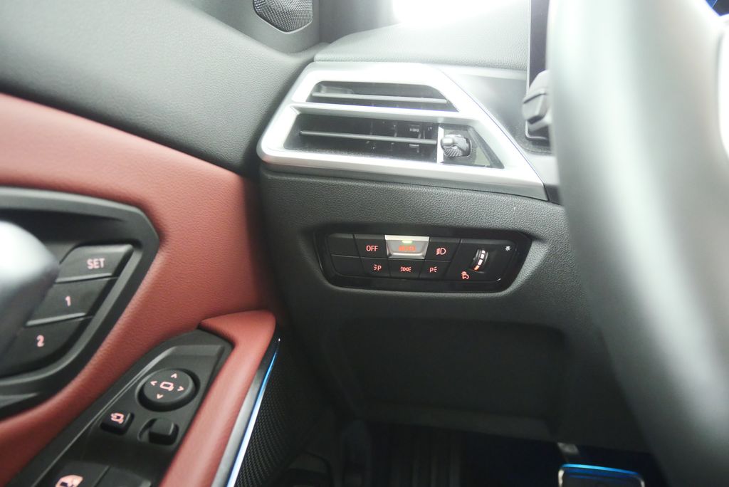 Thumbnail: 2025 BMW 3 Series - 21