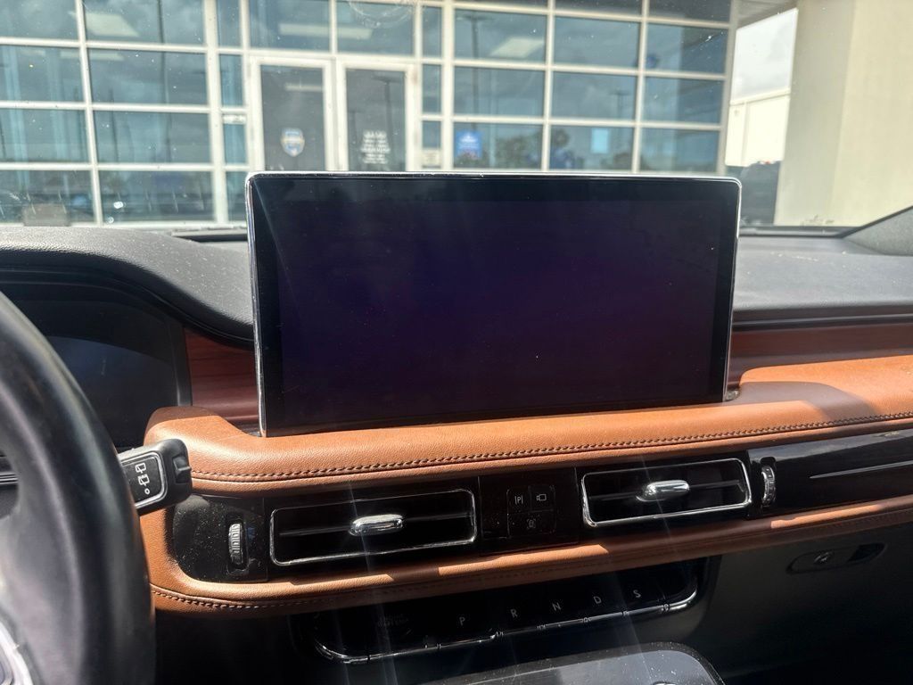 2022 Lincoln Nautilus Reserve Green at Emmons Autoplex