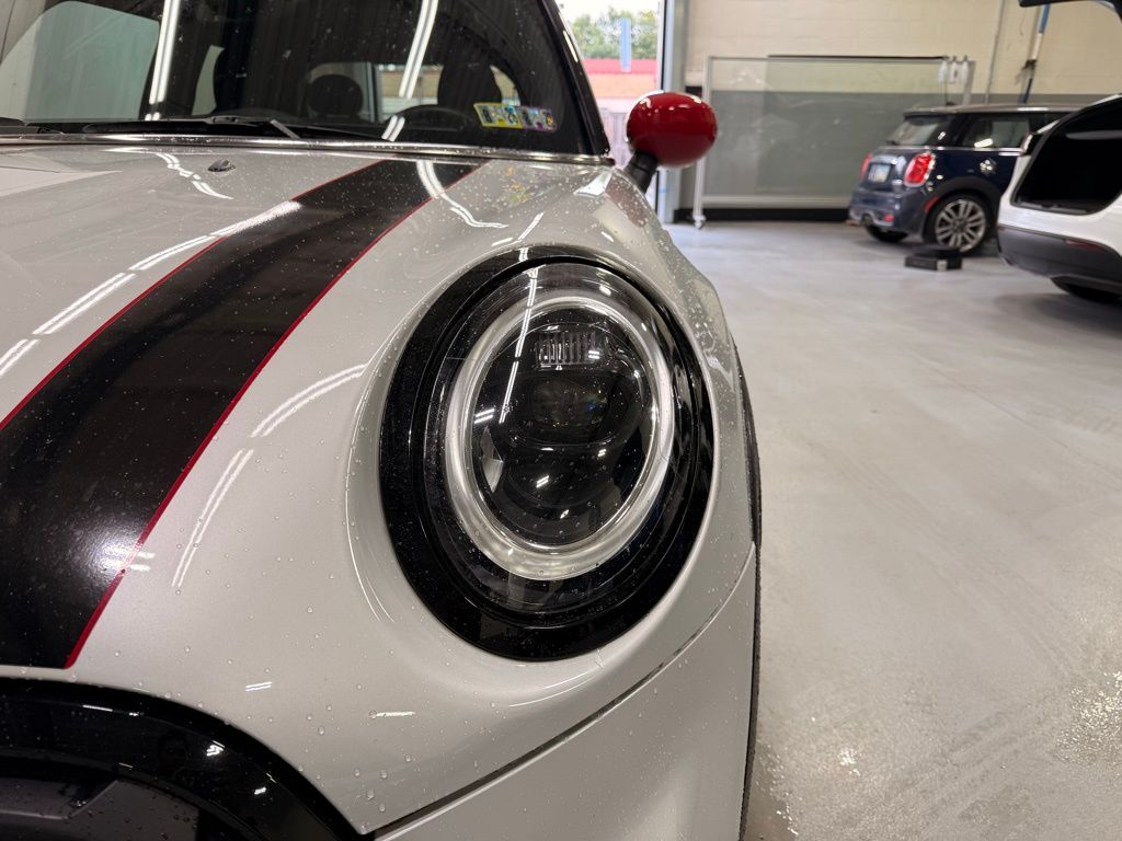 Thumbnail: 2022 MINI Cooper - 9