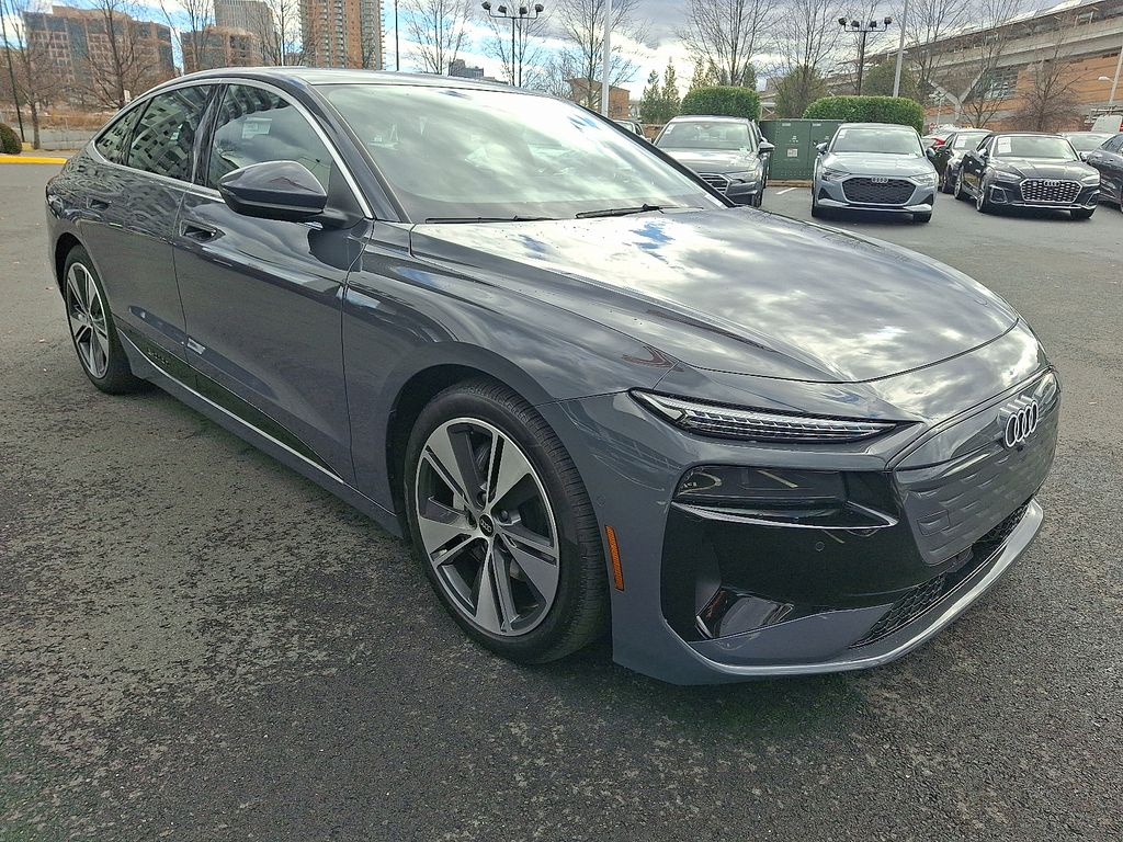 Thumbnail: 2025 Audi e-tron S - 3