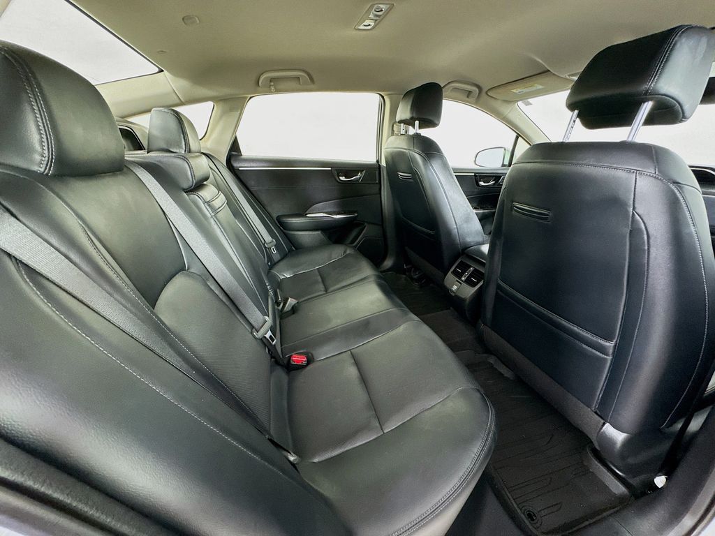 Used Car 2020 Honda Clarity Plug-in Hybrid  Touring For Sale Under $25,000 In Austin, Texas