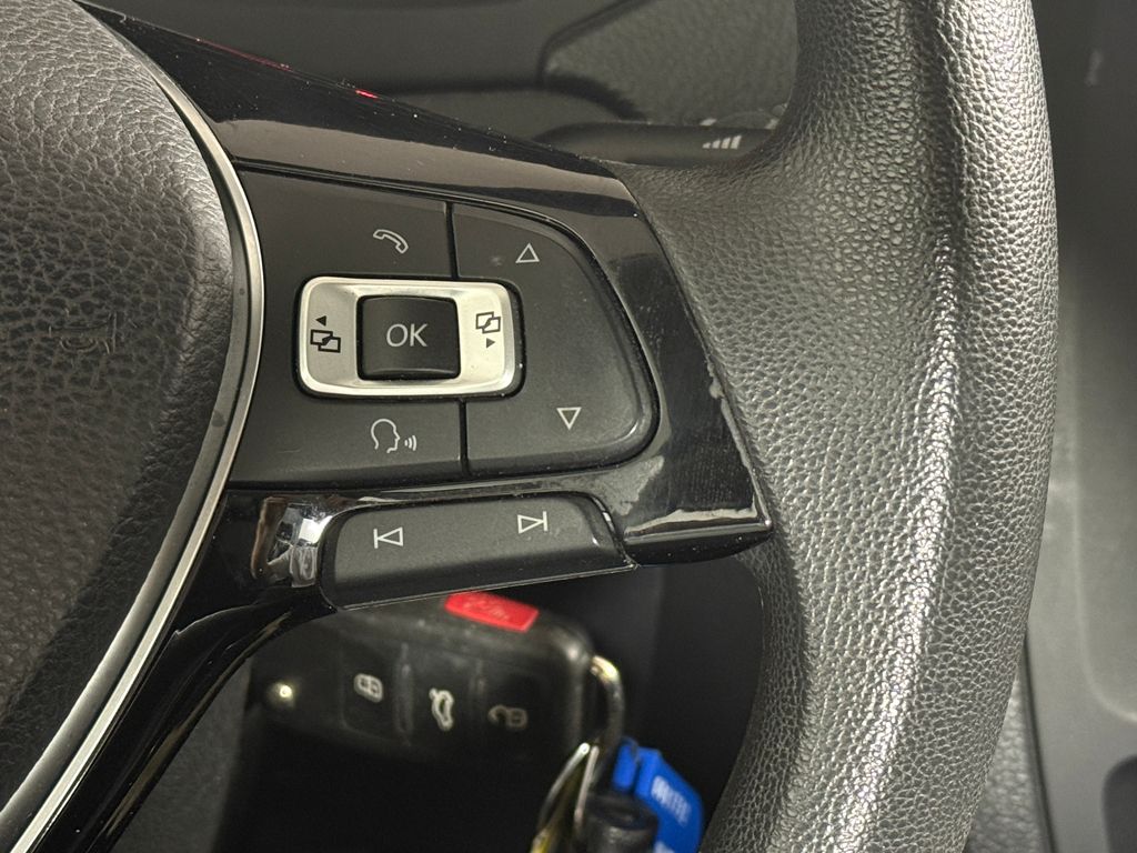 Used 2015 Black Volkswagen 2.0L S image 28