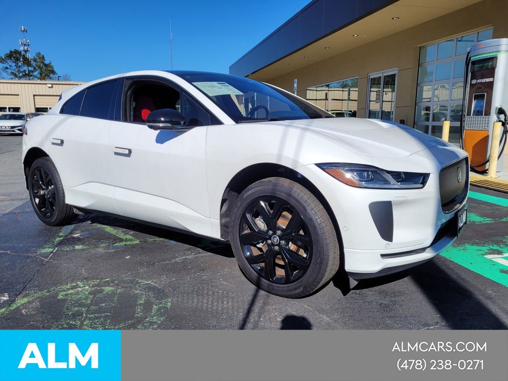 Used 2024  Jaguar HSE image 17