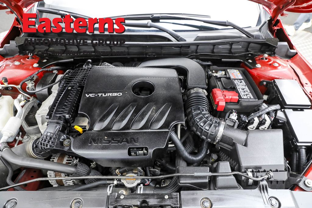 Used 2024 Red Nissan 2.0 SR image 7