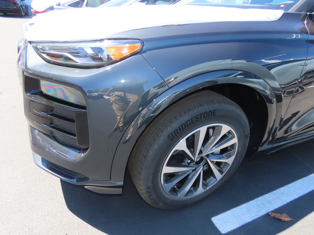 Thumbnail: 2025 Audi Q6 e-tron - 2