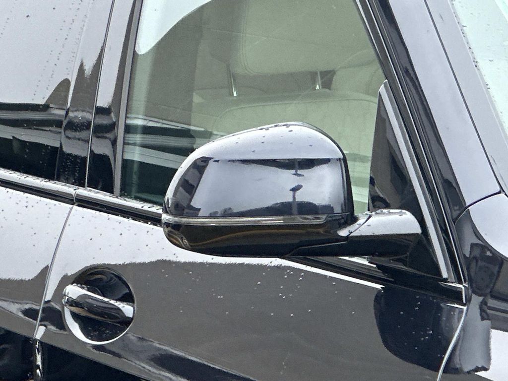 Thumbnail: 2021 BMW X7 - 6