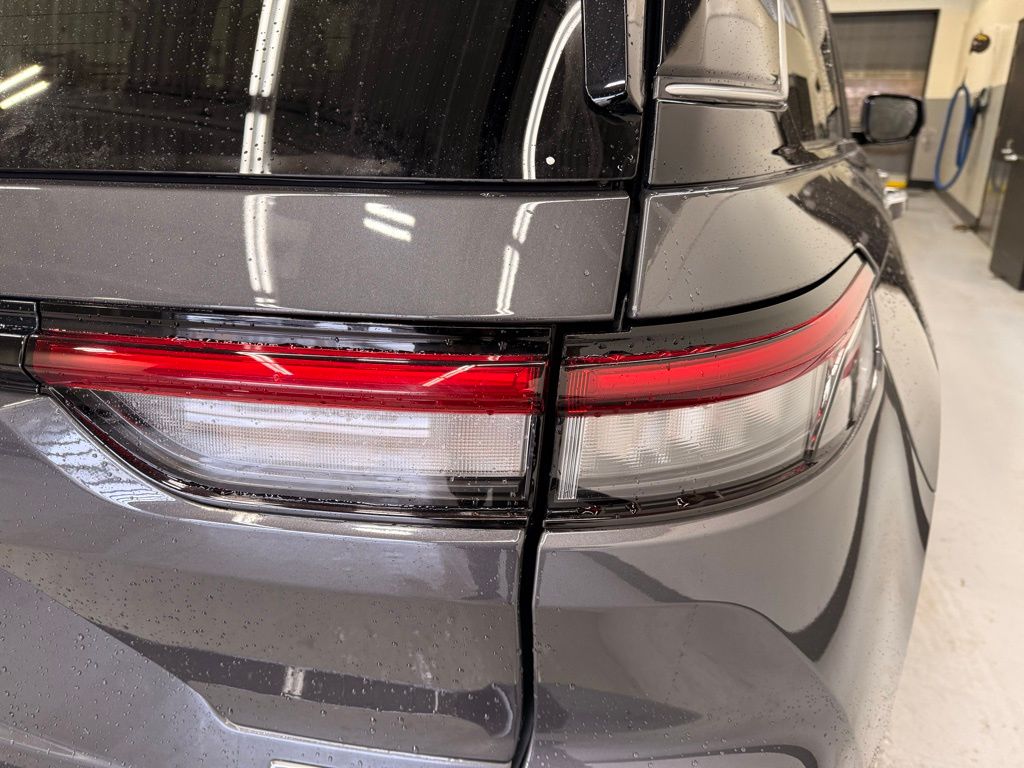 Thumbnail: 2022 Jeep Grand Cherokee - 5