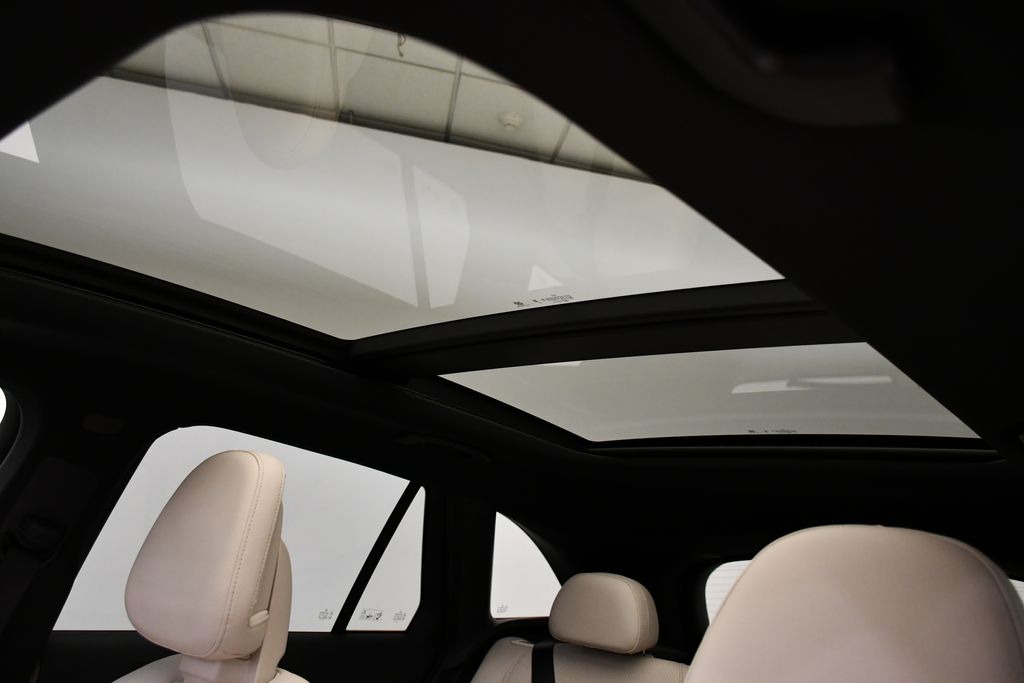 Thumbnail: 2026 Mercedes-Benz GLC - 17