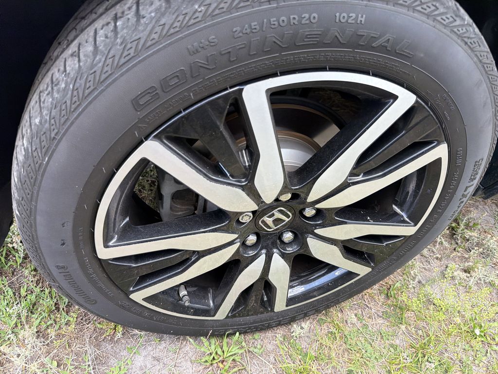 used 2022 Honda Pilot car, priced at $33,992