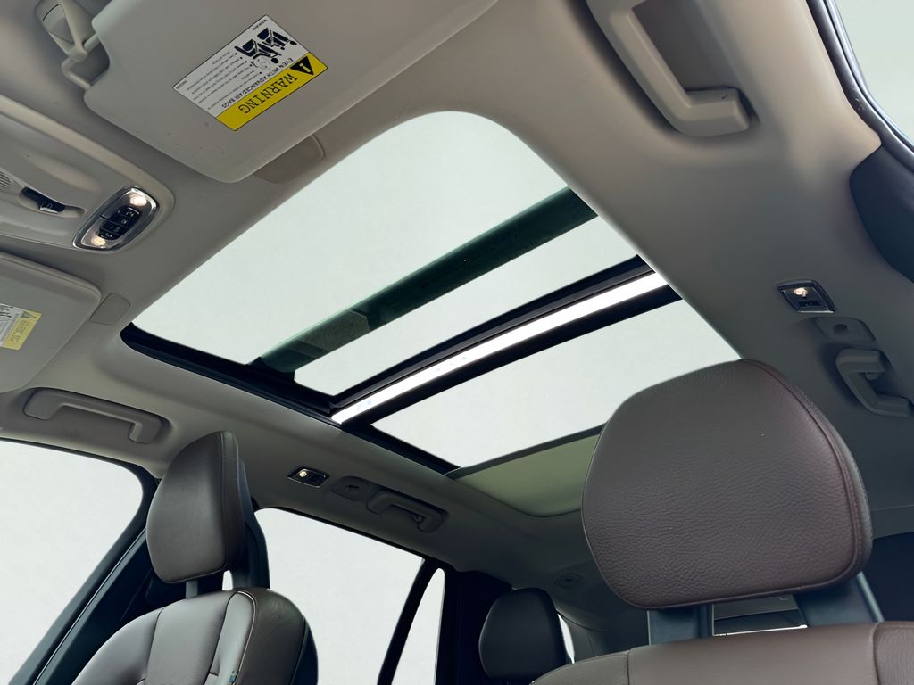 Used Car 2020 Volvo Xc90  T6 Momentum For Sale Under $30,000 In Austin, Texas
