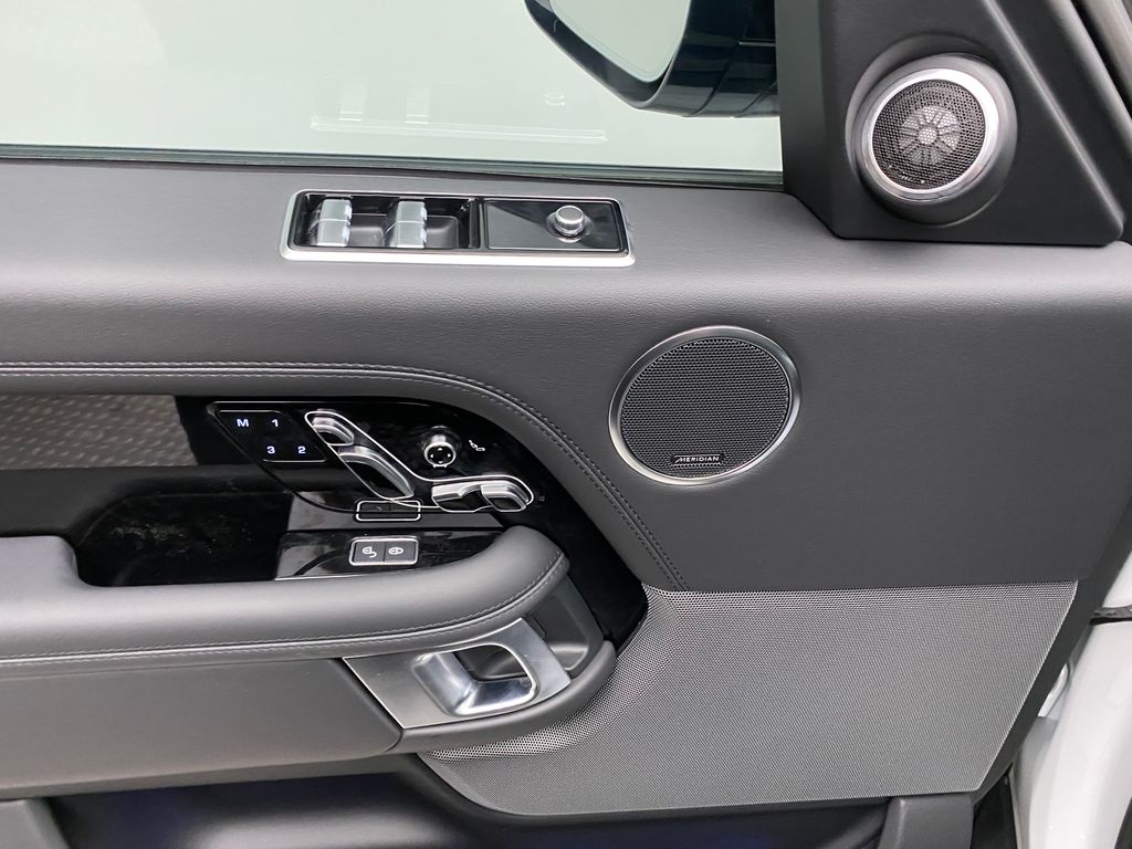 2020 Land Rover Range Rover HSE 16