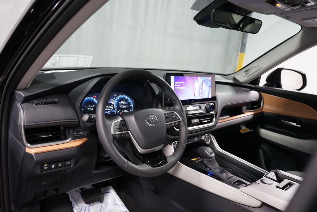 Thumbnail: 2026 Toyota Grand Highlander - 11